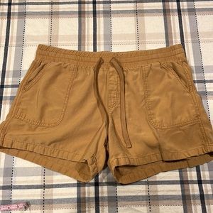Maurice’s size 18w shorts